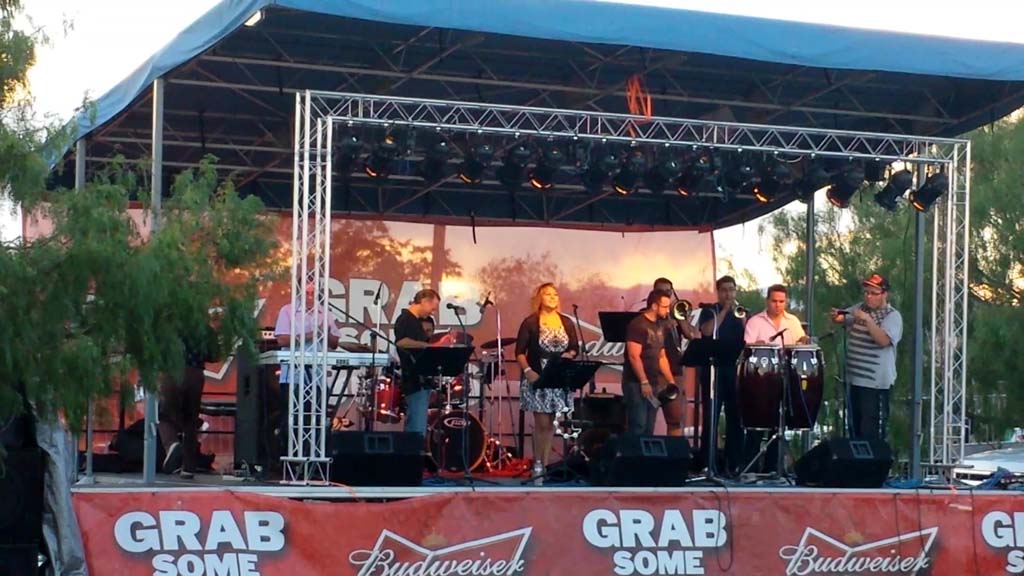 Elizabeth Benitez y Azucar El Paso